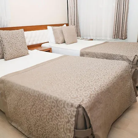 Hotell Riviera 3*