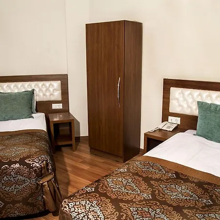 Riviera Hotell 3*