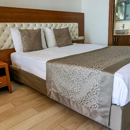 Riviera Hotel Konyaalti